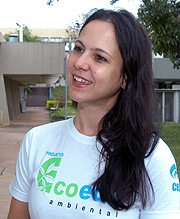 A professora Lubienska Cristina Lucas Jaquie Ribeiro, coordenadora do projeto: alunos de diferentes unidades se oferecem para desenvolver projetos