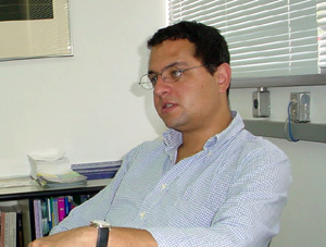 Aléxis De Greiff, vice-reitor da Universidade Nacional da Colômbia: seleção começa em janeiro de 2005