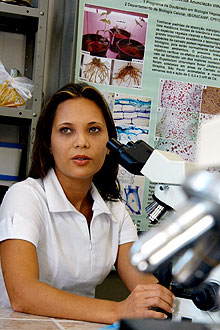 A bióloga Divina Vilhalva, autora da dissertação (Foto: Antoninho Perri)