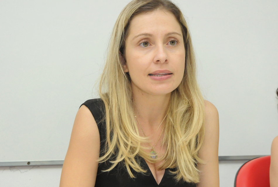 Aline de Carvalho, coordenadora do Nepam