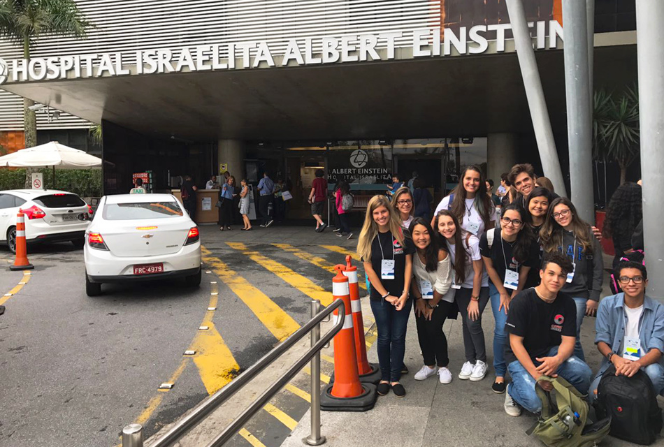 Estudantes e professores do Cotuca participam de curso de neurociências no Hospital Albert Einstein, em São Paulo