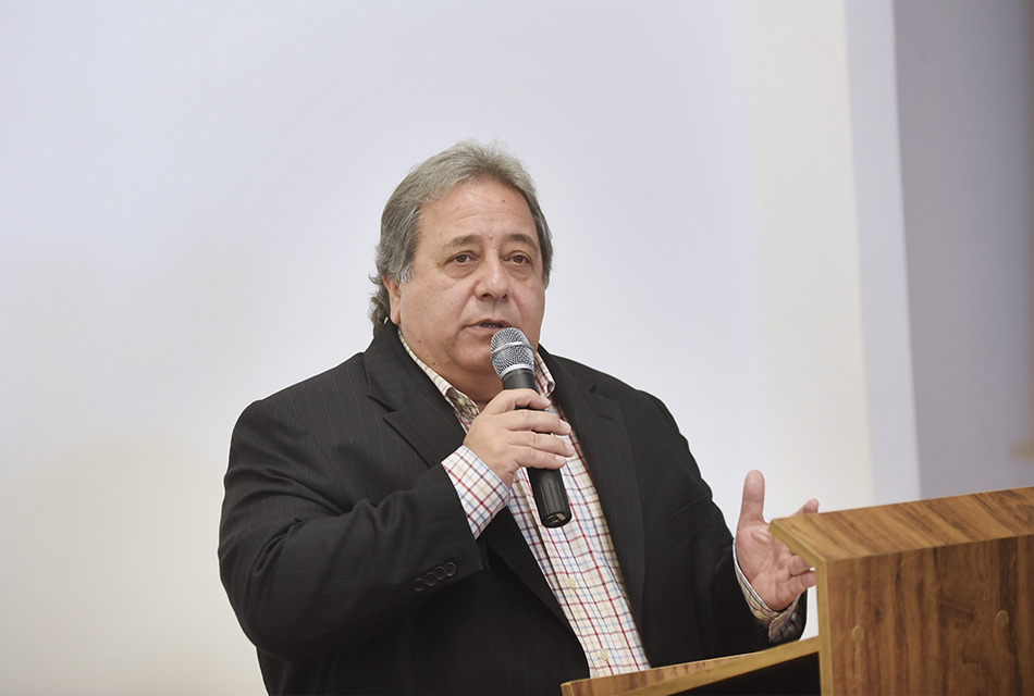 O professor Paulo Sérgio Saran, diretor do Cotil