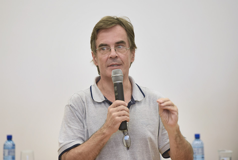 O professor Peter Schulz, diretor da FCA
