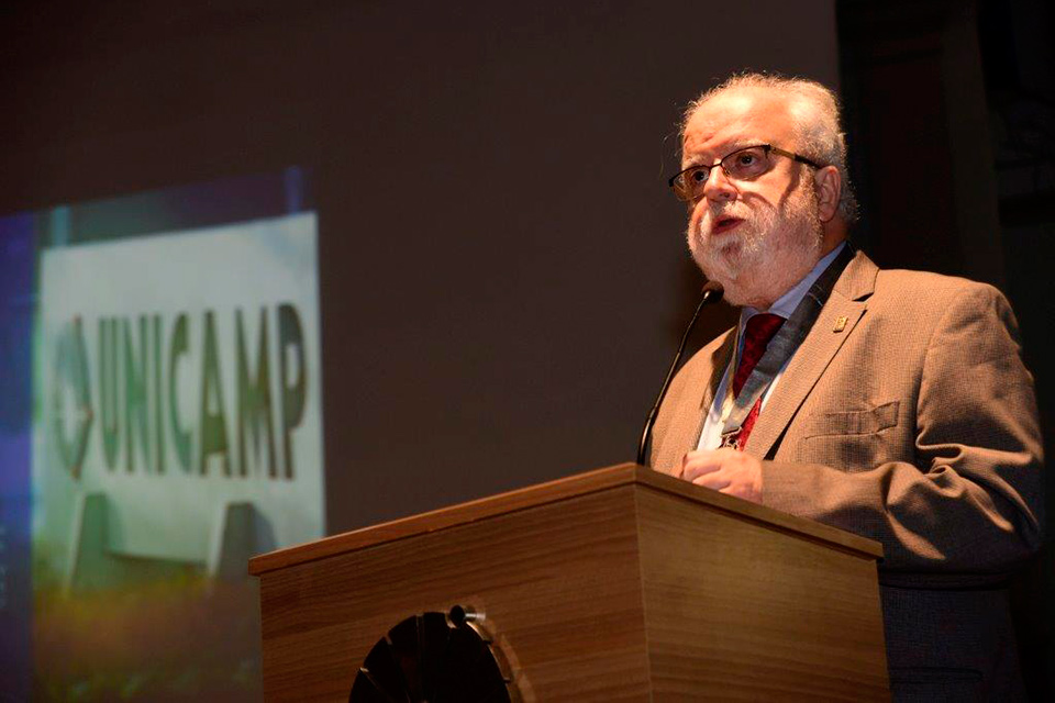 O reitor José Tadeu Jorge (gestão 2013-2017) O reitor José Tadeu Jorge (gestão 2013-2017)