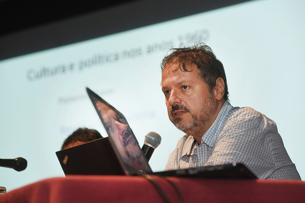 Marcelo Ridenti durante seminário internacional 
