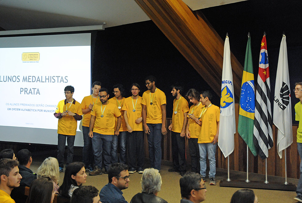 Premiação regional da Olimpíada Brasileira de Matemática das Escolas Públicas Premiação regional da Olimpíada Brasileira de Matemática das Escolas Públicas
