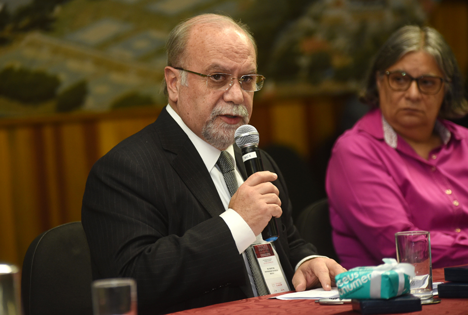 Rui Martins, vice-reitor da Universidade de Macau e presidente da AULP