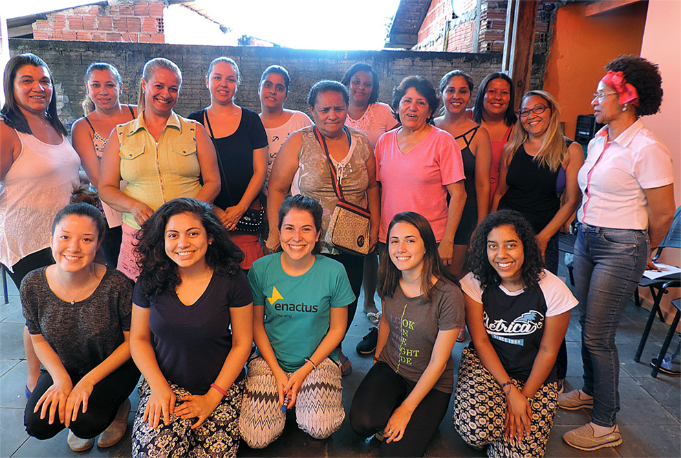 Mulheres do projeto Madrepérola