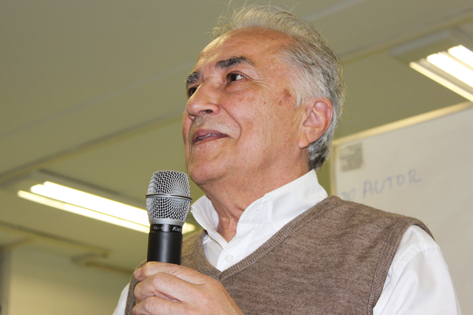 Plinio Martins Filho, da Escola de Comunicação de Artes da USP Plinio Martins Filho, da Escola de Comunicação de Artes da USP