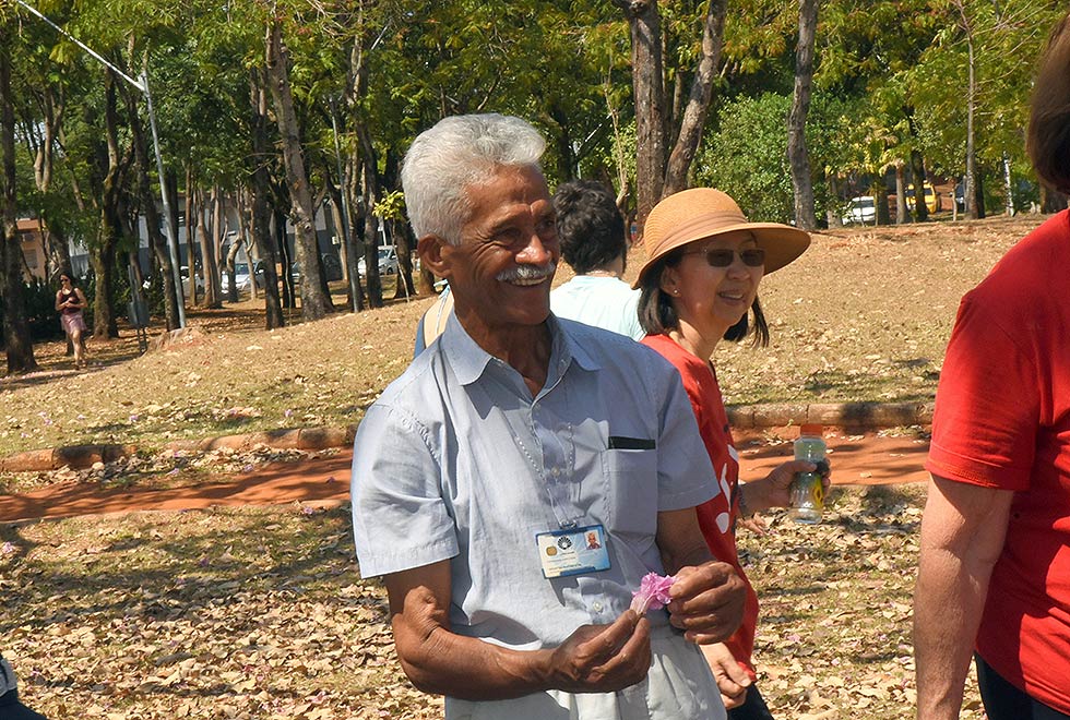 O jardineiro-poeta Sebastião Martins Vidal