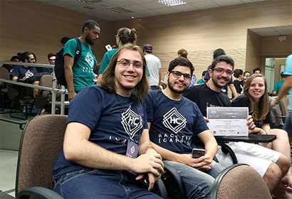 Equipe vencedora do Hack the Campus Equipe vencedora do Hack the Campus
