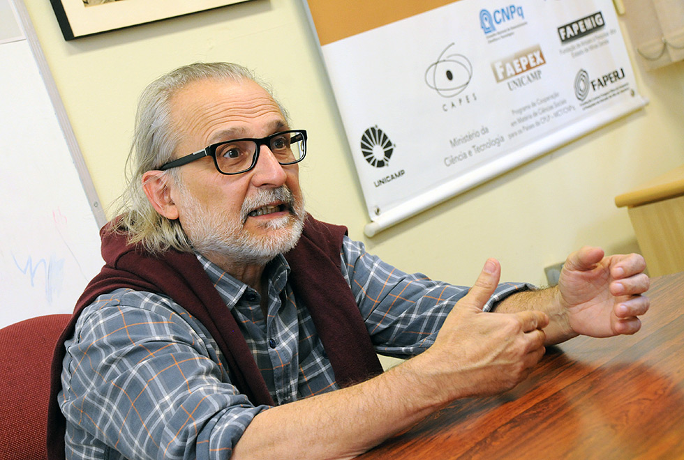 O professor Alcir Pécora, do Departamento de Teoria Literário do IEL-UNicamp