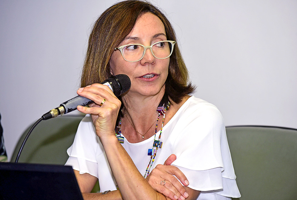 A professora Ana Archangelo, presidente da CPFP