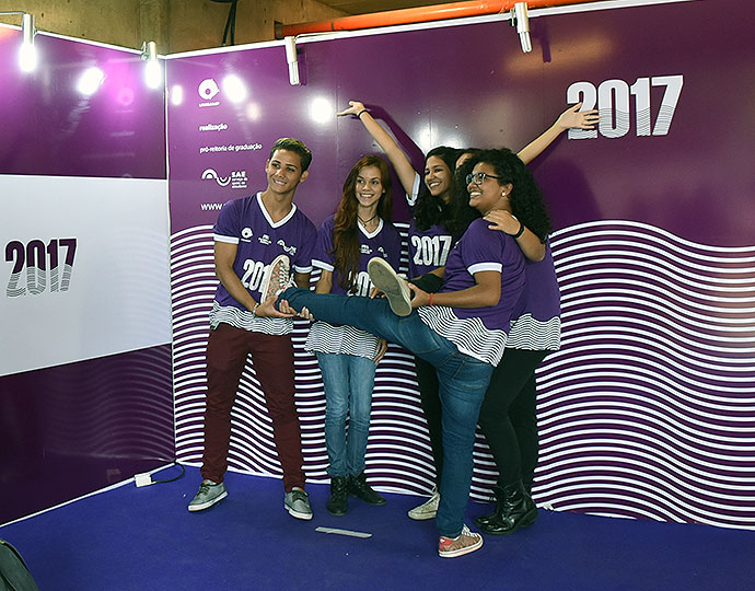 Ingressantes durante atividade da Calourada 2017 Ingressantes durante atividade da Calourada 2017