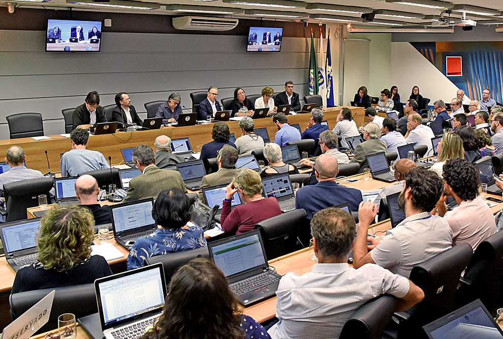 Integrantes do Consu, em foto de arquivo: Conselho aprovou contas de 2017 Integrantes do Consu, em foto de arquivo: Conselho aprovou contas de 2017