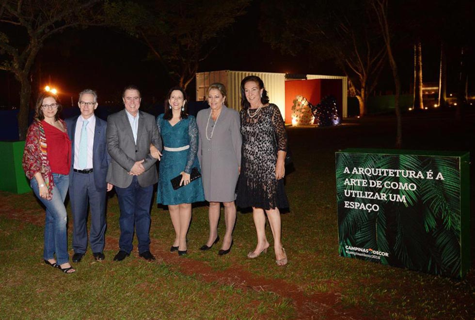 Keila Knobel, reitor Marcelo Knobel, prefeito Jonas Donizette, Sandra Ciocci Ferreira e dirigentes da Campinas Decor na inauguração da mostra na Fazenda Argentina