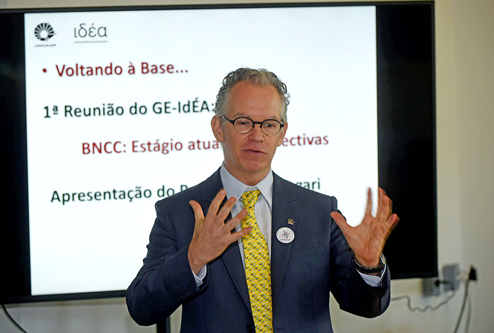 Reitor da Unicamp, Marcelo Knobel, participa da reunião do GE de Educação do IdEA