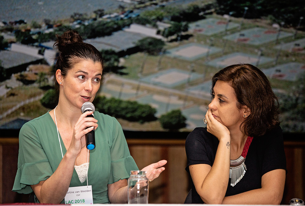 Martine van Weelden, gestora de projetos da ESP, e Maíra Padgurschi, pesquisadora da BPBES Martine van Weelden, gestora de projetos da ESP, e Maíra Padgurschi, pesquisadora da BPBES