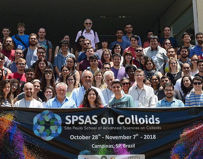 Participantes da  Escola São Paulo de Ciência Avançada sobre Coloides