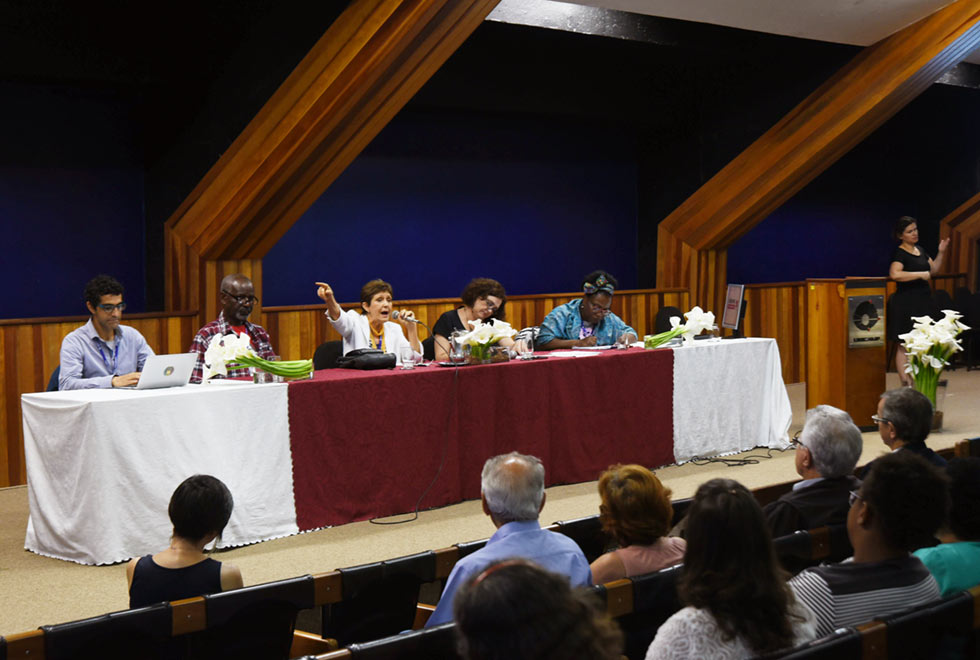 Integrantes da mesa de abertura do Fórum A Cidade em Disputa, realizado no Centro de Convenções da Unicamp x