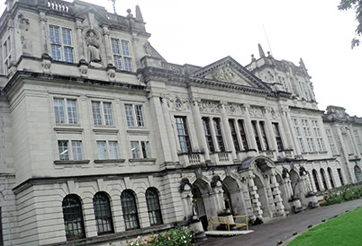 Um dos prédios da Cardiff University