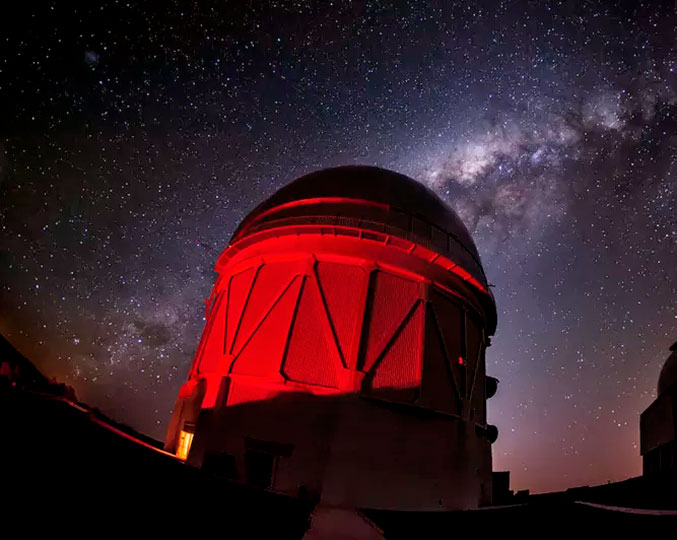 Telescópio Blanco, instalado no Observatório Cerro Tololo no Chile. telescópio