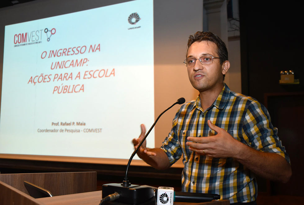 Rafael Maia apresentou as novidades do Vestibular da Unicamp palestra sobre ingresso