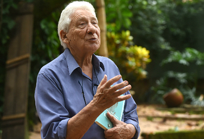 Professor Hugo Sabatino fala sobre o novo livro Professor Hugo Sabatino fala sobre o novo livro