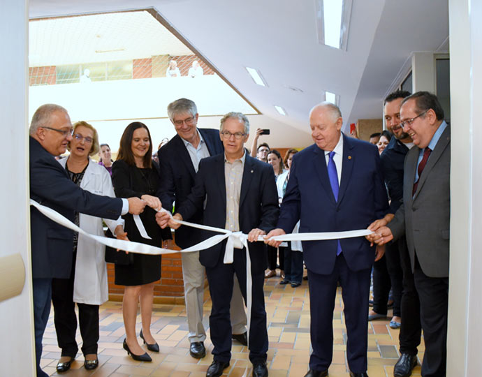 Reitor Marcelo Knobel inaugura a nova UTI Pediátrica do HC, com 20 leitos