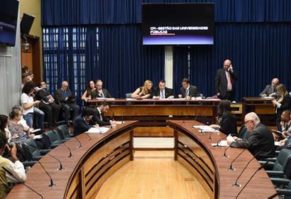 Sessão da CPI das Universidades Públicas Sessão da CPI das Universidades Públicas
