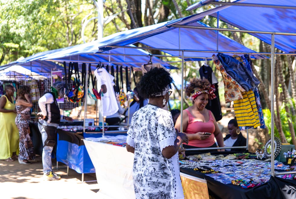 Primeira edição da feira contou com expositores da rede de afro-empreendedores Primeira edição da feira contou com expositores da rede de afro-empreendedores