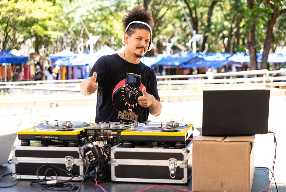A programação incluiu atrações artísticas como DJ JP Black Music A programação incluiu atrações artísticas como DJ JP Black Music