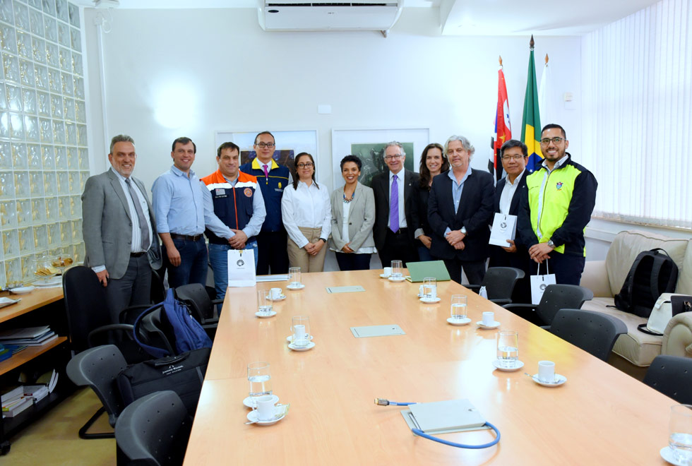 Grupo contou com representantes de quatro países da América Latina Grupo contou com representantes de quatro países da América Latina