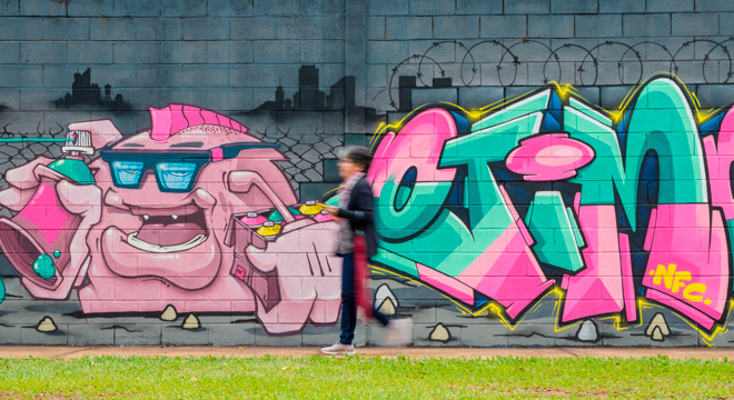 Graffiti realizado no prédio da DGA Graffiti realizado no prédio da DGA