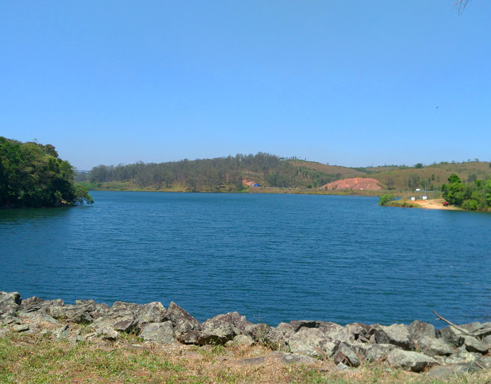 Represa Paiva de Castro, também conhecida como Represa do Juqueri, em Franco da Rocha Represa Paiva de Castro, também conhecida como Represa do Juqueri, em Franco da Rocha