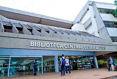 Fachado do prédio da Biblioteca Central Cesar Lattes