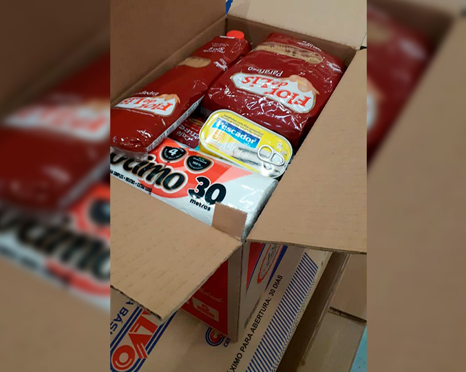 As cestas básicas adquiridas pela Funcamp são entregues no Banco de Alimentos de Campinas Caixas com alimentos básicos que serão distribuídas às famílias carentes