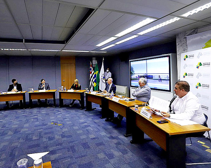 foto mostra representantes da unicamp, prefeitura de campinas e sanasa sentados à mesa durante uma coletiva de imprensa
