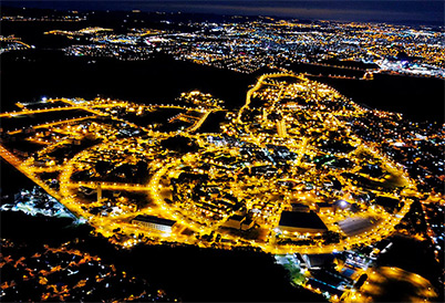 foto mostra uma vista aérea noturna do campus da Unicamp de campinas