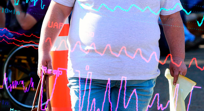 Arte feita a partir de uma foto de pessoa obesa com os desenhos de um eletrocardiograma