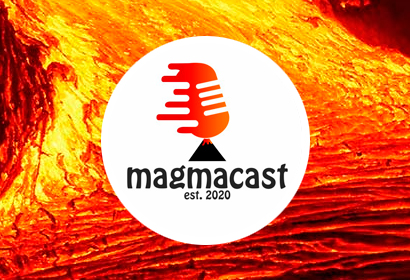 O projeto piloto envolveu a produção e edição de uma temporada com 10 episódios de podcasts logo magmacast
