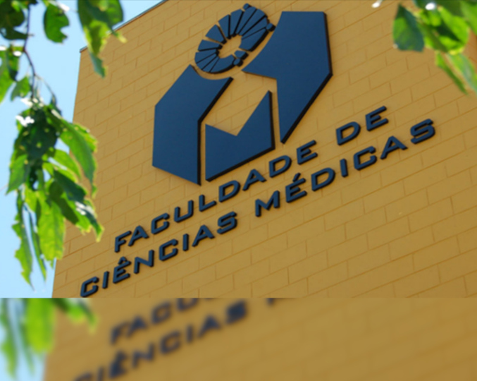 As primeiras áreas da FCM que irão atuar dentro da UPA Anchieta Metropolitana, a partir de dezembro, são Pediatria e Emergência Clínica Logo na fachada do prédio da FCM