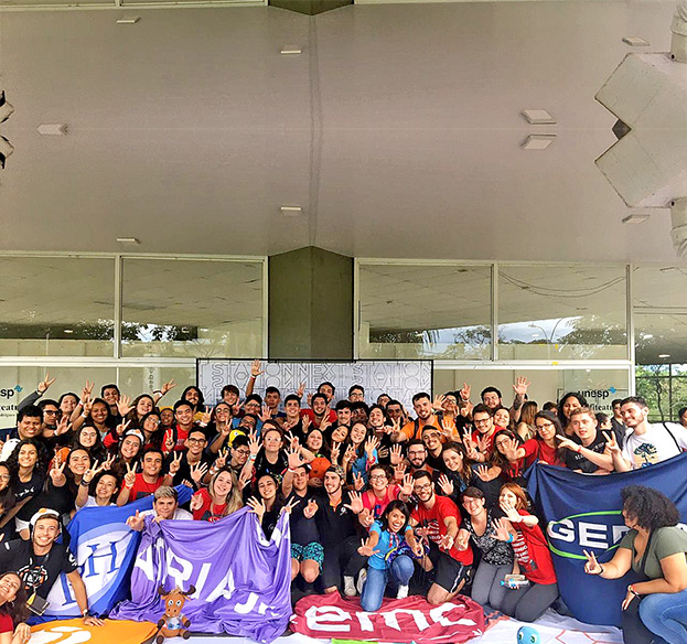 Membros de empresas juniores durante evento nacional: regulamentação inédita foi aprovada no Consu em 24 de novembro Membros de empresas juniores durante evento nacional: regulamentação inédita foi aprovada no Consu em 24 de novembro
