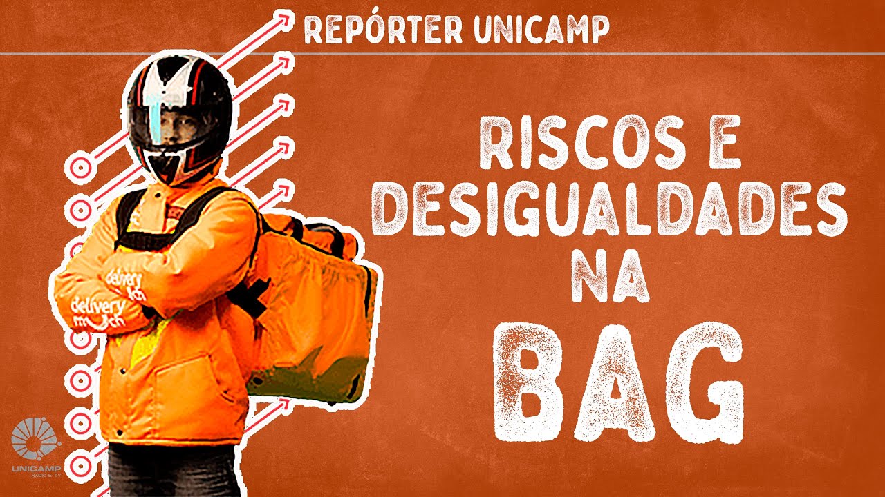 audiodescrição; capa colorida com fundo laranja e um entregador de aplicativo em frente