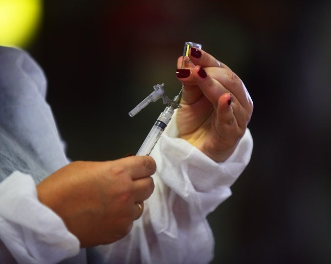 Centro tem capacidade para aplicação de 480 doses por dia e a expectativa é imunizar 14 mil pessoas 