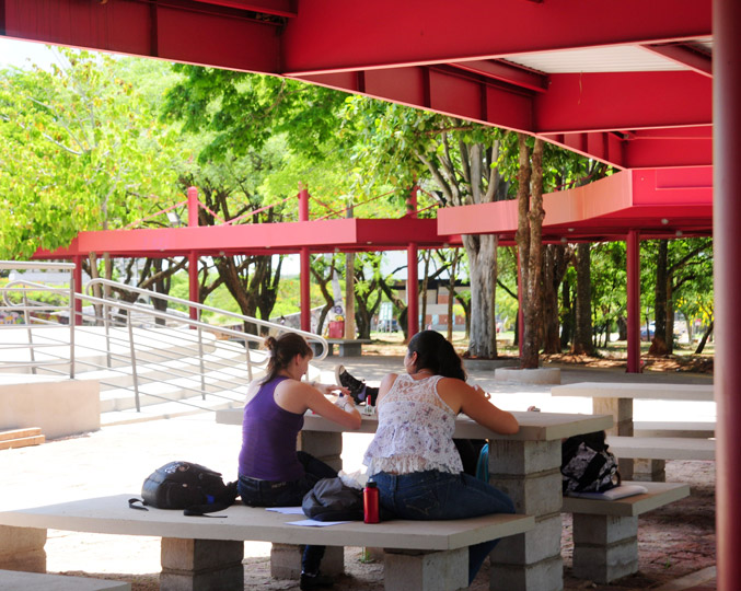 Em artigo publicado no jornal Folha de São Paulo, os três reitores das universidades estaduais paulistas tratam da retomada das aulas presenciais que seguirão protocolos rígidos Em artigo publicado no jornal Folha de São Paulo, os três reitores das universidades estaduais paulistas tratam da retomada das aulas presenciais que seguirão protocolos rígidos