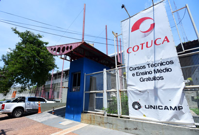 Serão 9 lives para apresentar todos os departamentos do Cotuca, com a possibilidade de interação com os participantes Serão 9 lives para apresentar todos os departamentos do Cotuca, com a possibilidade de interação com os participantes