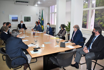 Há possibilidade de acordos na área de energias renováveis, área estratégica também para o governo francês Há possibilidade de acordos na área de energias renováveis, área estratégica também para o governo francês