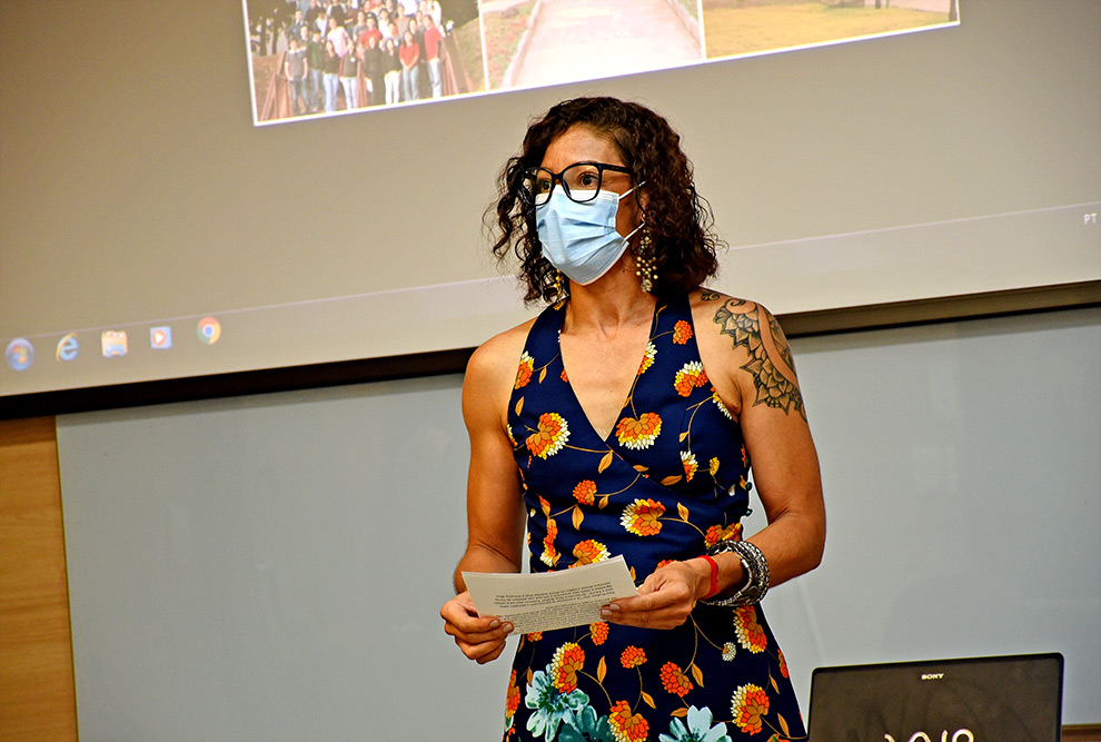 Luciana Gonzaga de Oliveira, presidente da Comissão Assessora de Diversidade Étnico-Racial (Cader), durante a abertura oficial Unicamp Afro 2021