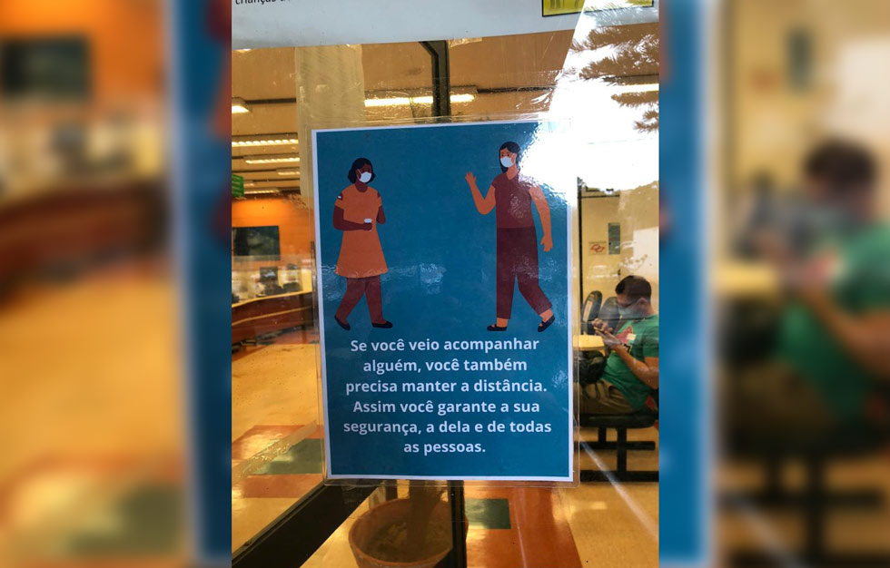 Orientações sobre o uso correto de máscaras, a higienização das mãos e o distanciamento social Orientações sobre o uso correto de máscaras, a higienização das mãos e o distanciamento social